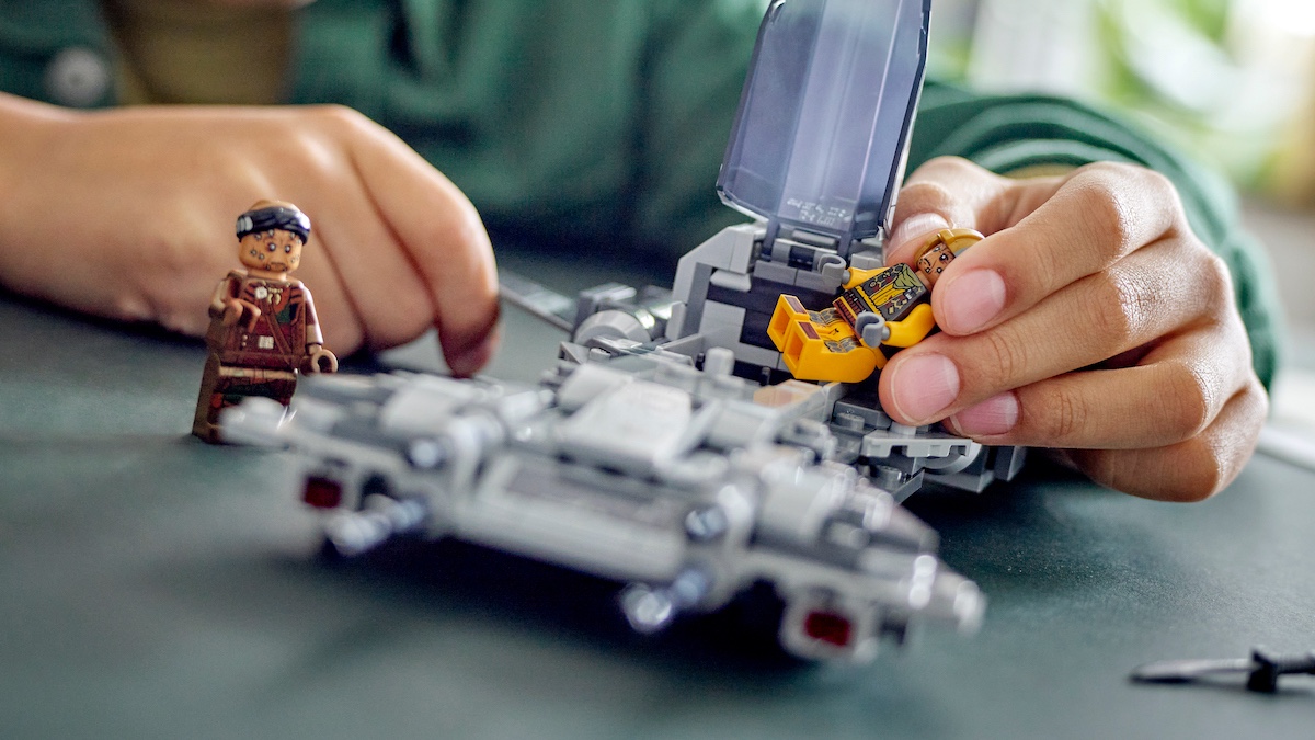 LEGO Star Wars 75346 Caza pirata desairado destacado 2