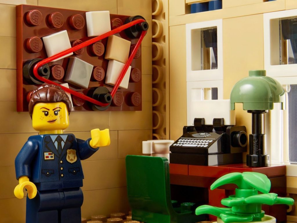 LEGO dla dorosłych 10278 Maszyna do pisania na komisariacie policji 1024x768