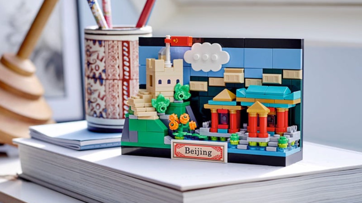 The two LEGO postcard sets have reappeared on LEGO.com