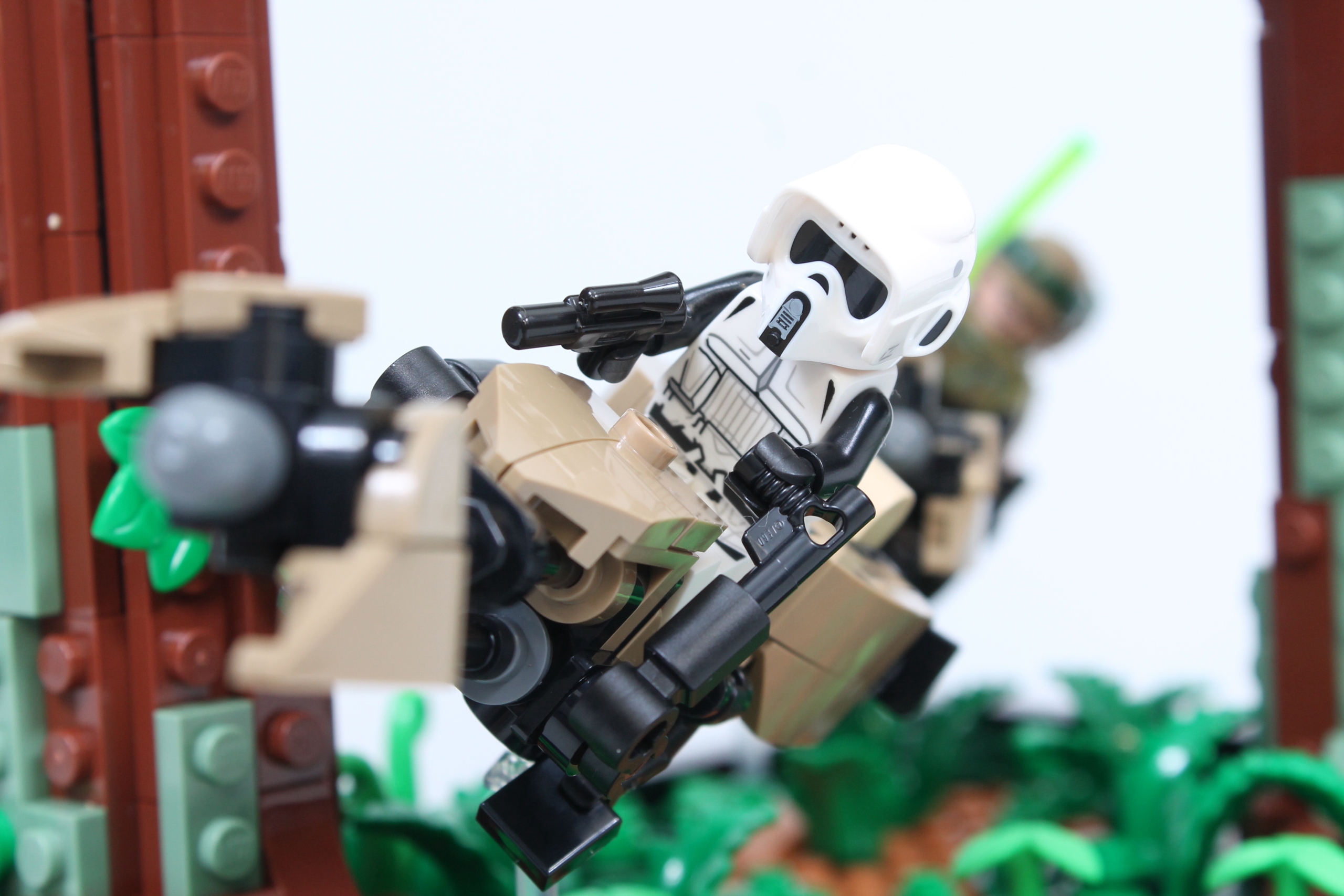 LEGO Star Wars 75353 Endor Speeder Chase Diorama review 5 scaled