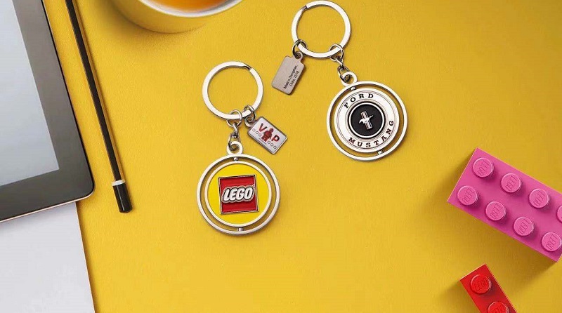 Free keyring with LEGO Creator Expert 10265 Ford Mustang purchases