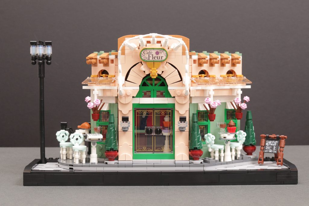 Reseña del LEGO Icons 10362 French Cafe (1 pulgadas, 1024 x 683 píxeles)