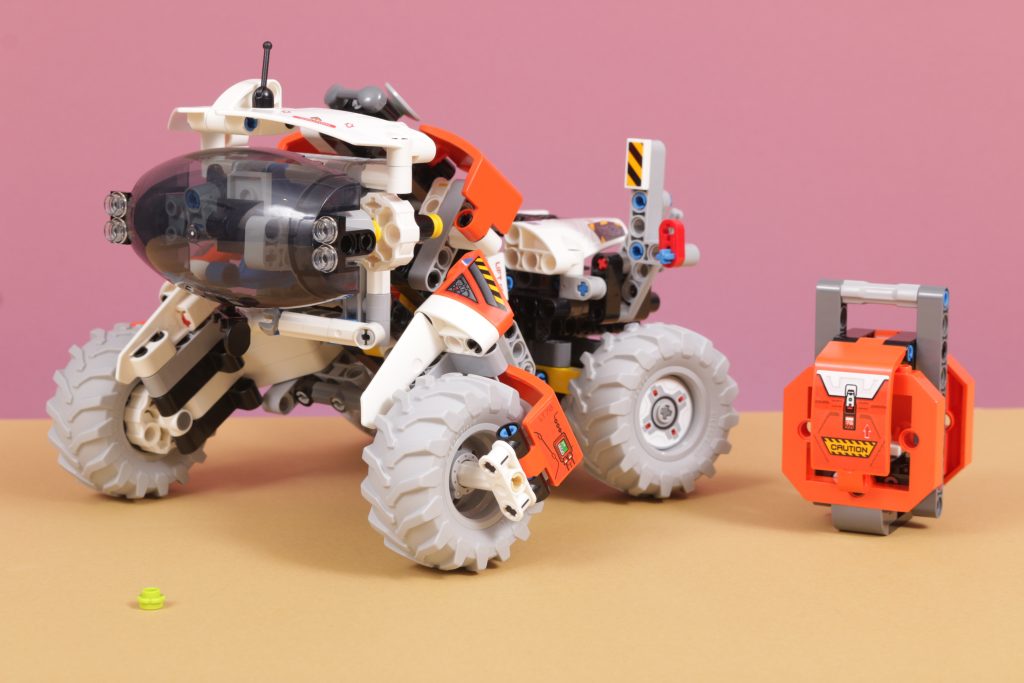 sana LEGO Technic 42178 Surface Space Loader review - Brick Fanatics