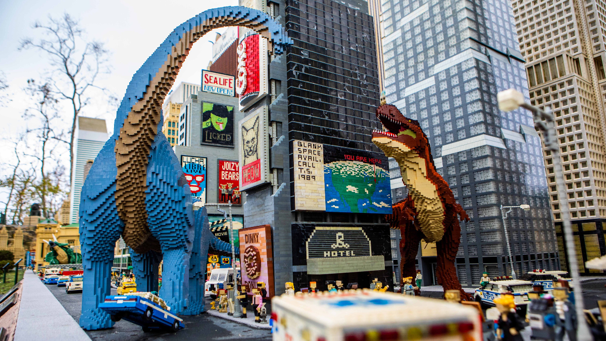 Jeff Goldblum explores a dinosaur-filled Miniland at LEGOLAND California