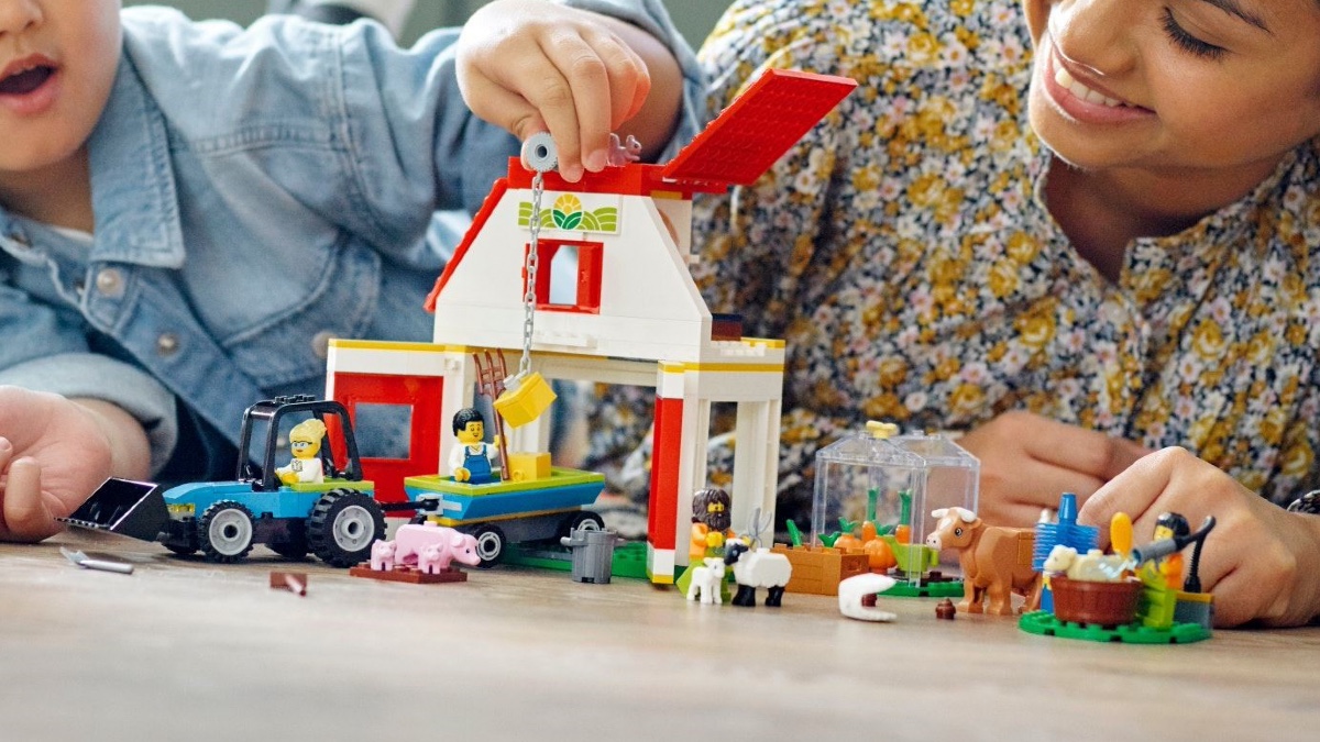 LEGO enfrenta críticas de activistas por los derechos de los animales por los sets de granjas CITY