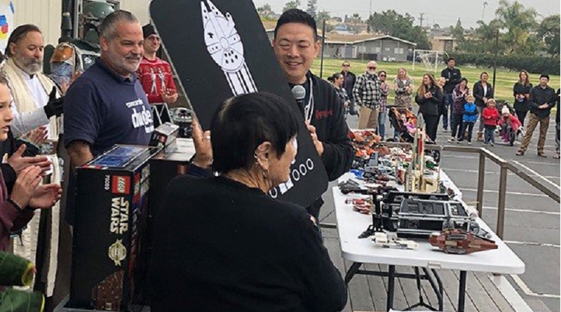 Generous LEGO fans help restore vandalised Star Wars collection