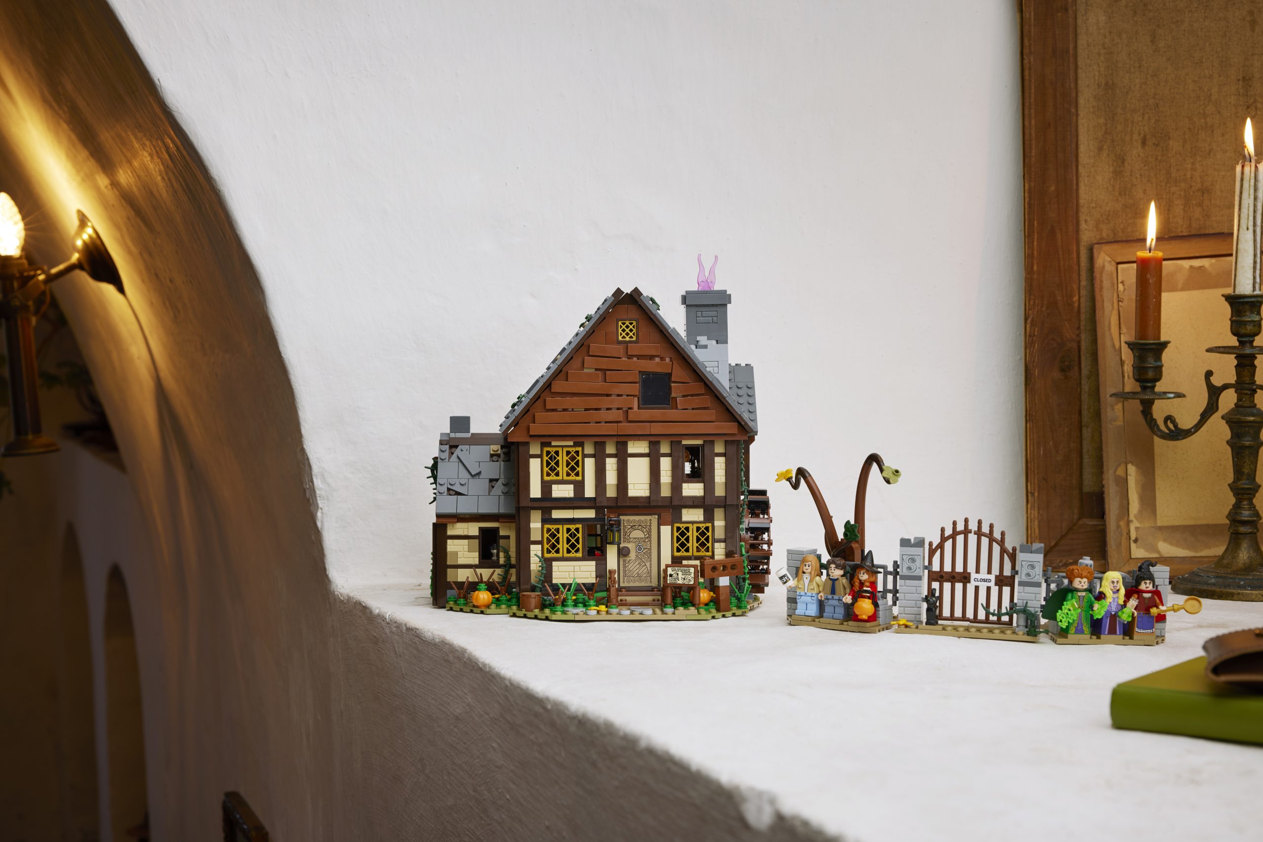 LEGO Ideas 21341 Hocus Pocus – The Sanderson Sisters Cottage lifestyle 6 scaled
