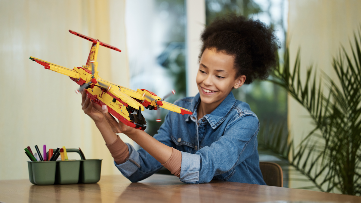 LEGO TikTokker donates over $5,000 worth of LEGO to kids in need