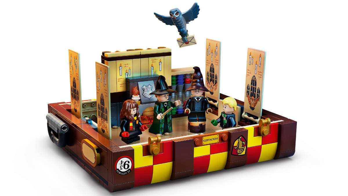 LEGO Harry Potter 76399 Hogwarts Magical Trunk featured