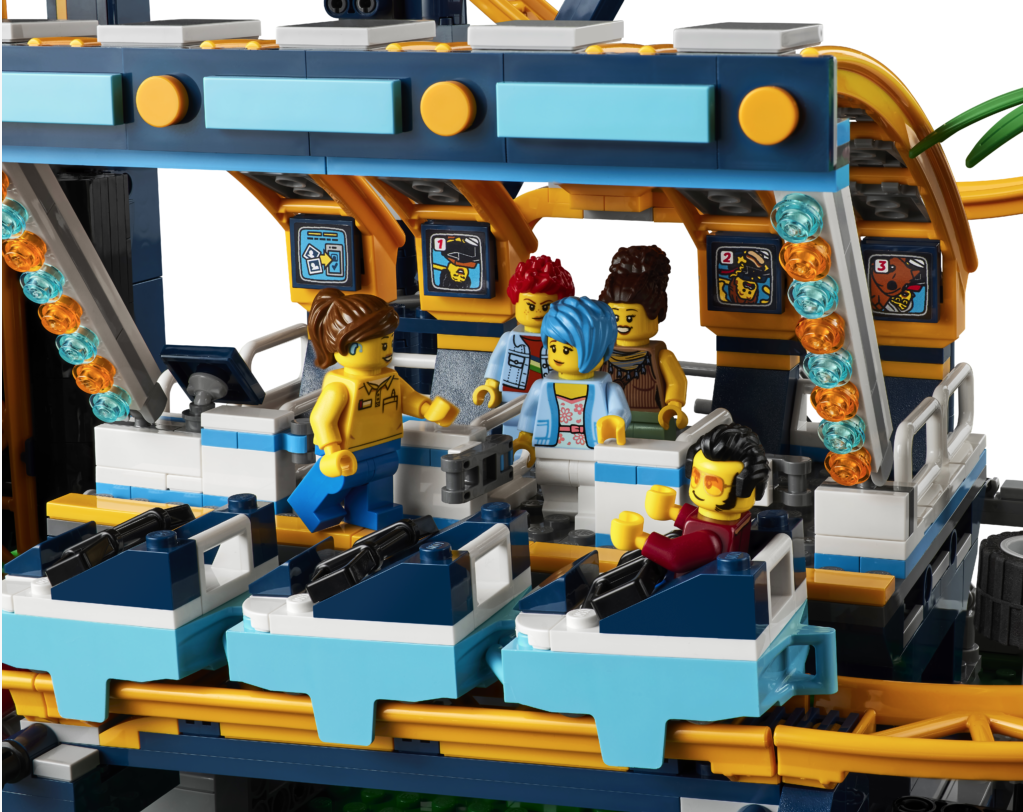 LEGO ICONS 10303 Kolejka górska Loop wiewiórka 3