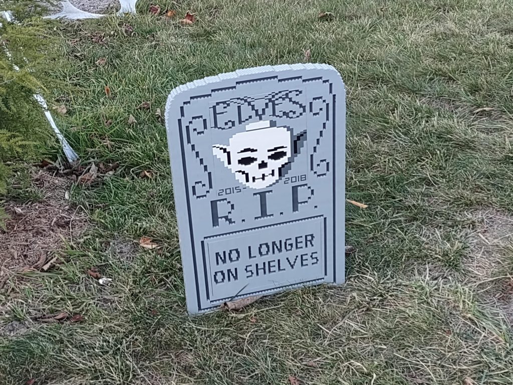 LEGOLAND NEW YORK halloween tombstone reddit CaptainCorbal 2024 3 1024x768