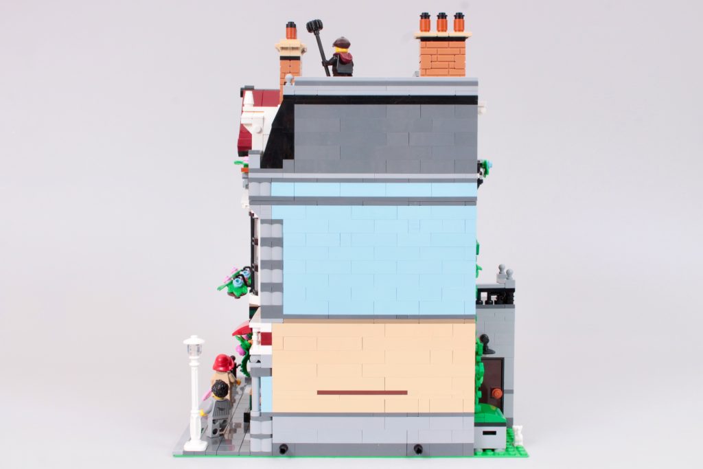 Reseña del LEGO Icons 10350 Tudor Corner 3 (1024 x 683)