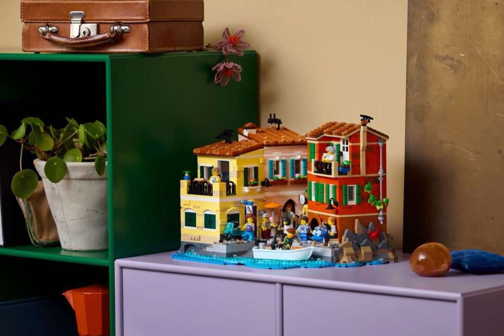 LEGO Ideas 21359 Riviera Italiana 17 1024x683