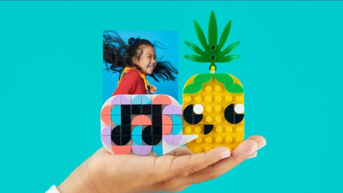 Alternatives to LEGO DOTS for a customisable brick-built experience