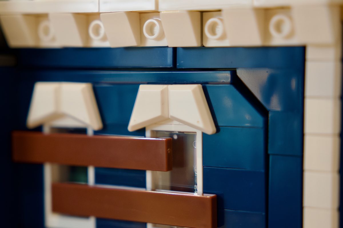 Iconos LEGO 11370 Stranger Things Reseña de Creel House 34 1200x800