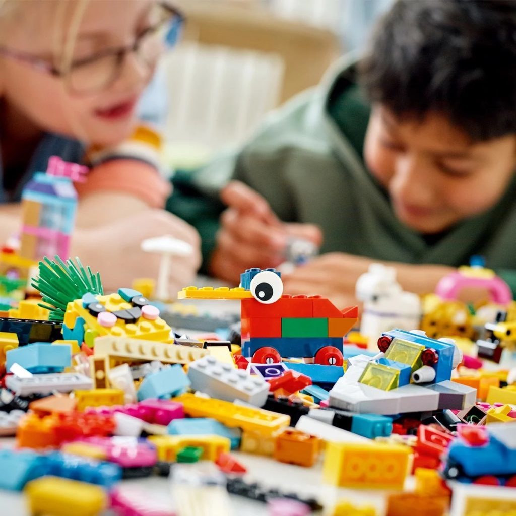 LEGO Classic 11021 90 Years of Play 5 1024x1024