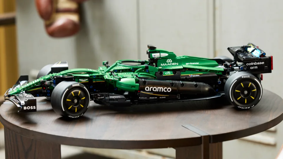LEGO’s latest Formula One set misses two easy wins