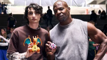 Finn Wolfhard dice que LEGO Pokémon SMART Play es "realmente genial".