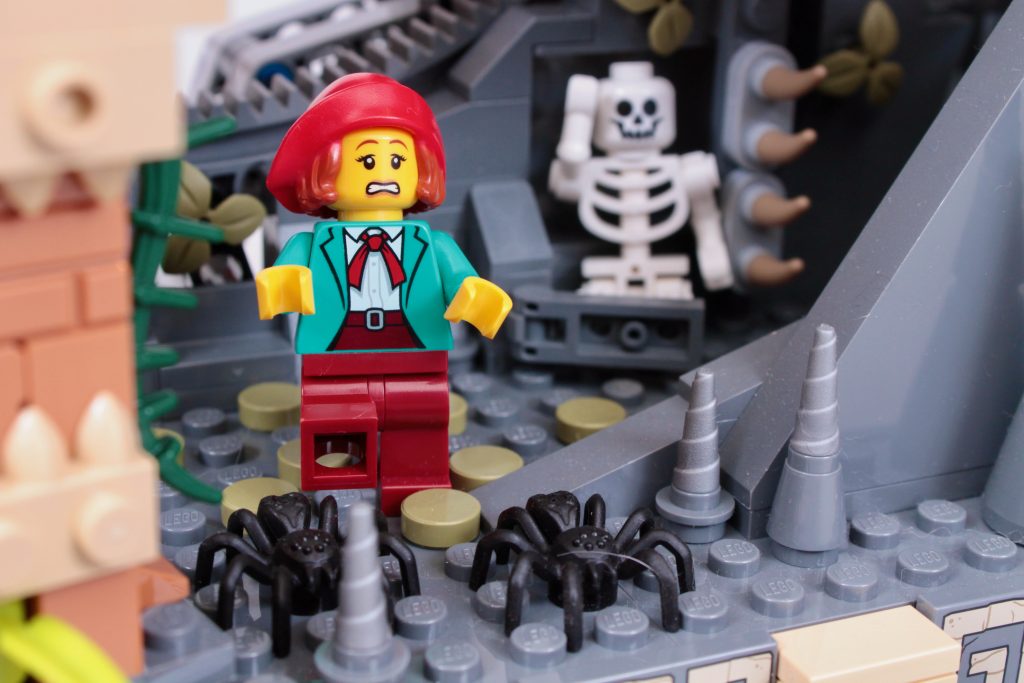 LEGO Indiana Jones 77015 Temple of the Golden Idol Johnny Thunder Adventurers 3 1024x683