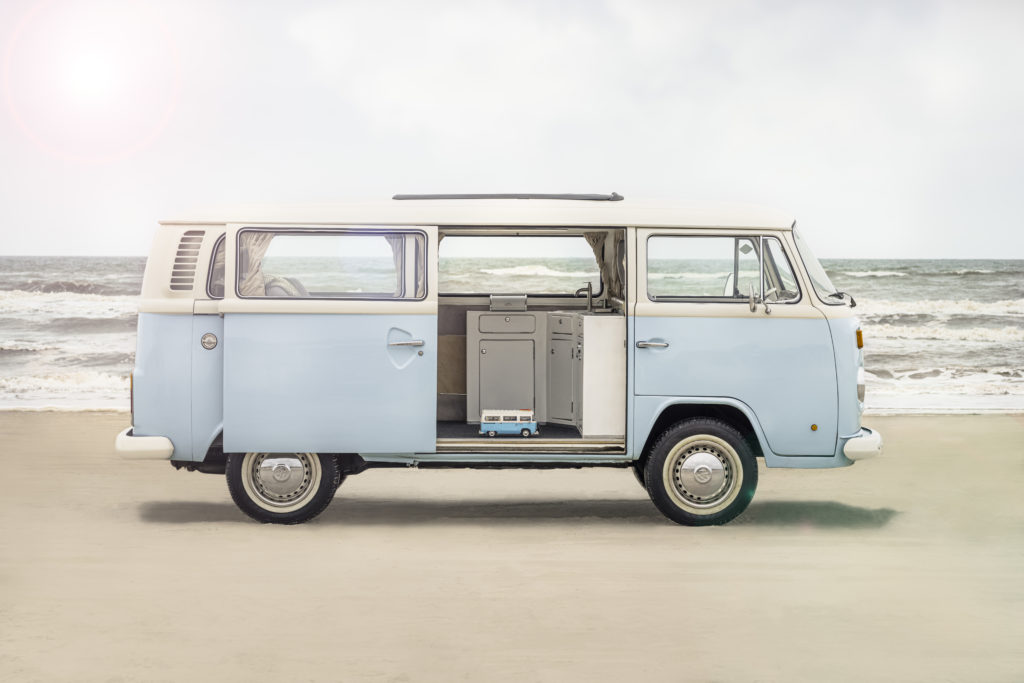 LEGO for Adults 10279 Volkswagen T2 Camper Van real life van 3