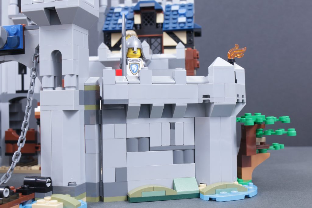 LEGO Creator 3 in 1 31168 Medieval Horse Knight Castle review 11 1024x683