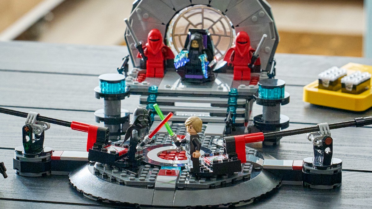 lego star wars 75427 throne room lifestyle featured