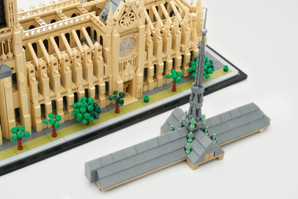 LEGO Architecture 21061 Notre Dame de Paris review 34 1024x683