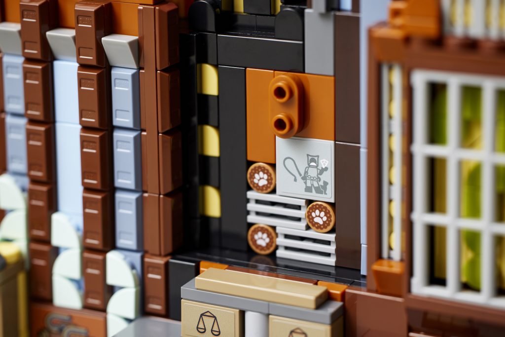 LEGO Batman 76271 Gotham City Skyline 21 1024x683