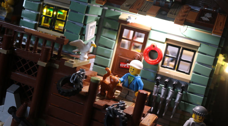Win a LEGO Creator Expert set and lighting kit with Elegant Bricks