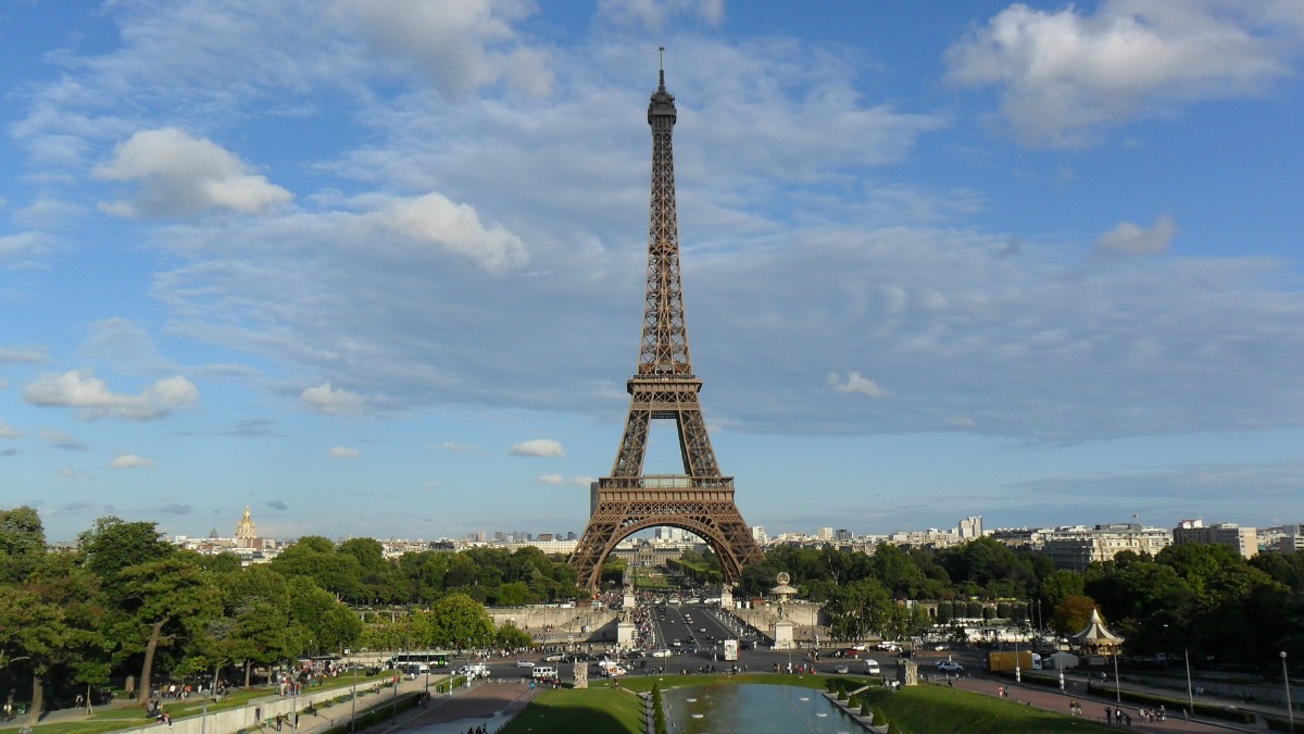 LEGO Creator Expert 10307 Eiffel Tower rumoured for 2022