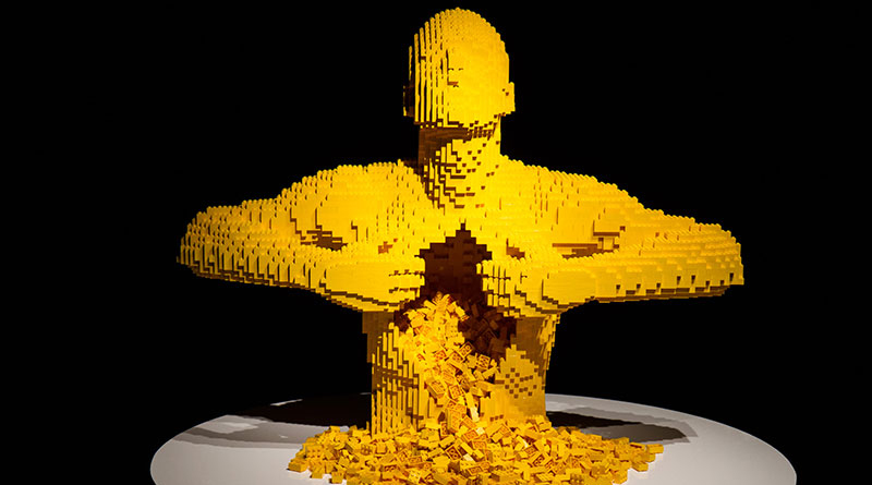 Children go free to The Art of the Brick during half term