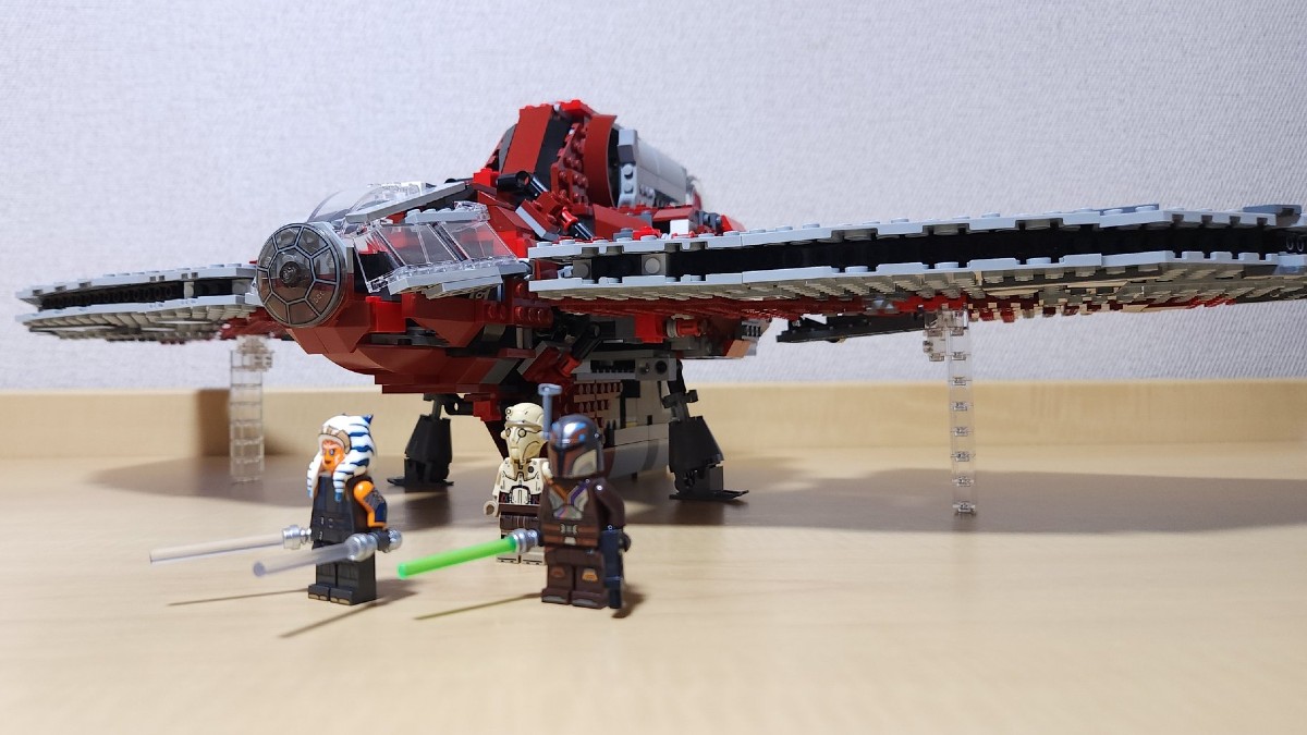 What if LEGO Star Wars 75362 Ahsoka’s Jedi Shuttle was a UCS set?