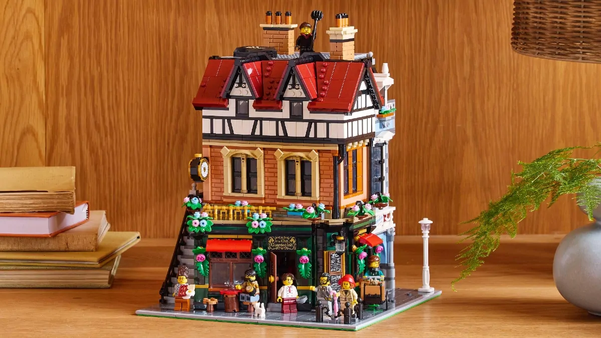Double LEGO Insiders points and free Easter gift start down under
