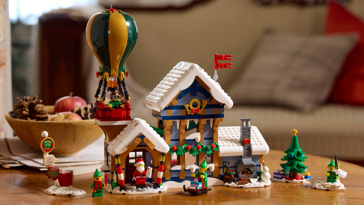 LEGO 10339 Santa's Post Office is more logical than you'd think