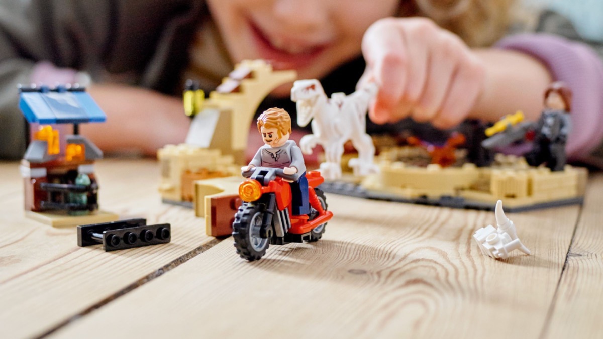 LEGO Jurassic World: Dominion models available now
