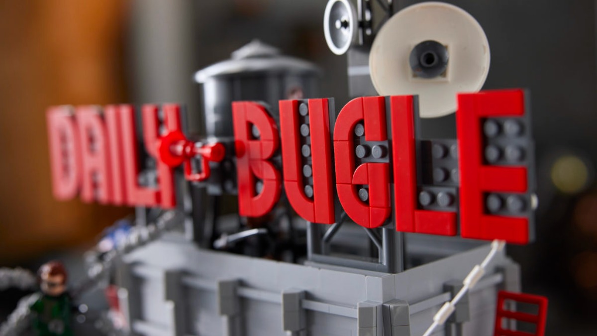 What if… LEGO Marvel 76178 Daily Bugle was built in tan?
