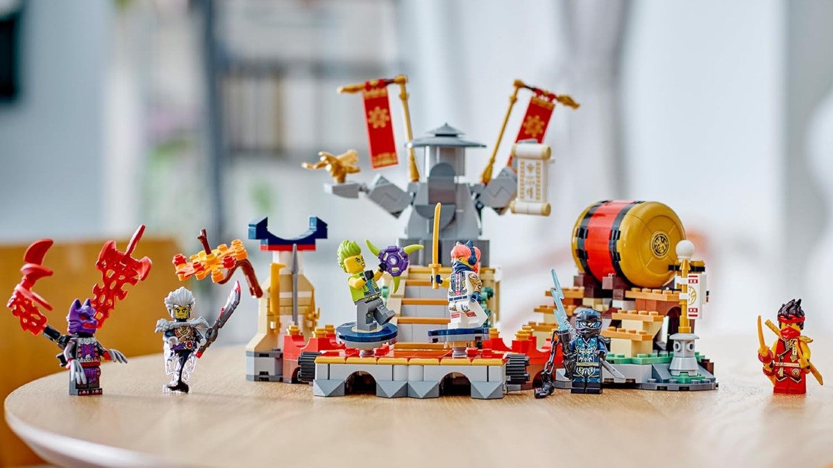 LEGO NINJAGO's Evil Jay minifigure explained