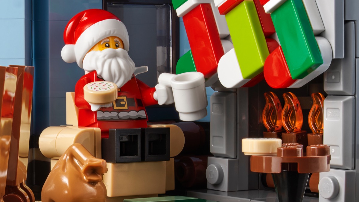 LEGO for Adults 10293 Santa’s Visit includes a hidden family recipe
