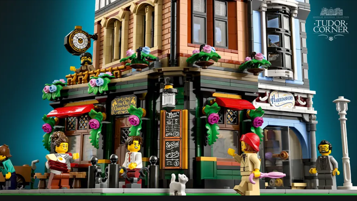 How does LEGO 10350 Tudor Corner's medieval design fit on the street?