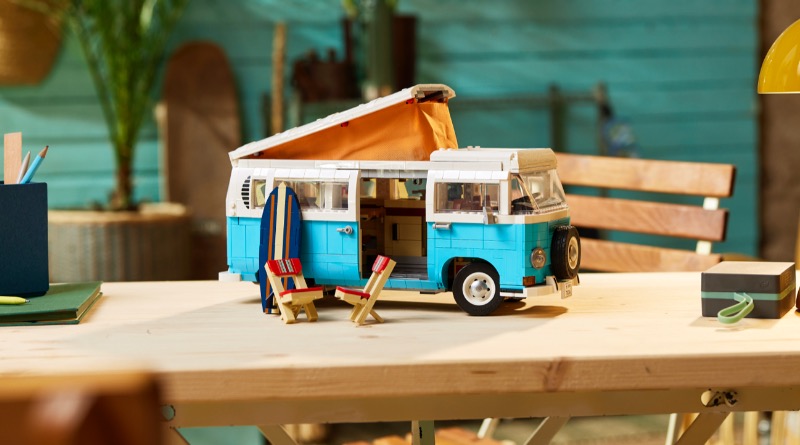 In pictures: LEGO for Adults 10279 Volkswagen T2 Camper Van