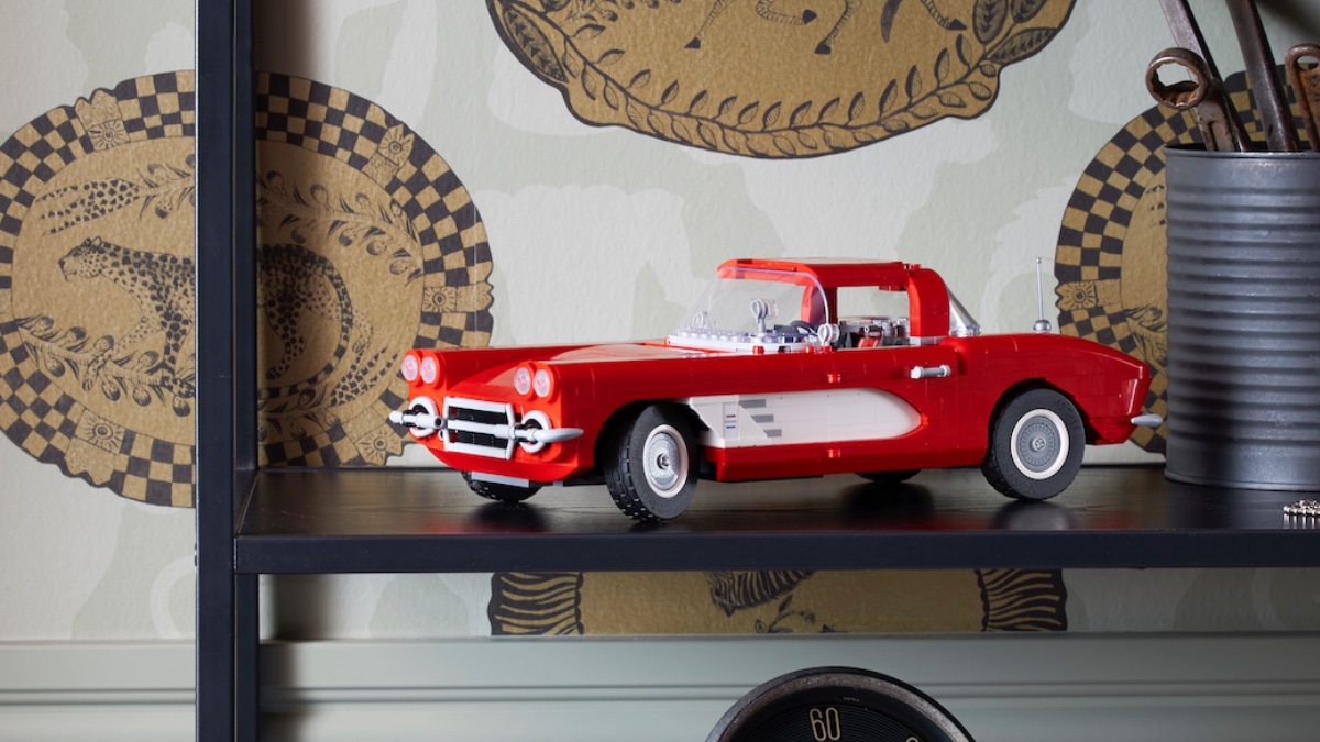 Hit the road with new LEGO Icons sets for August 2023
