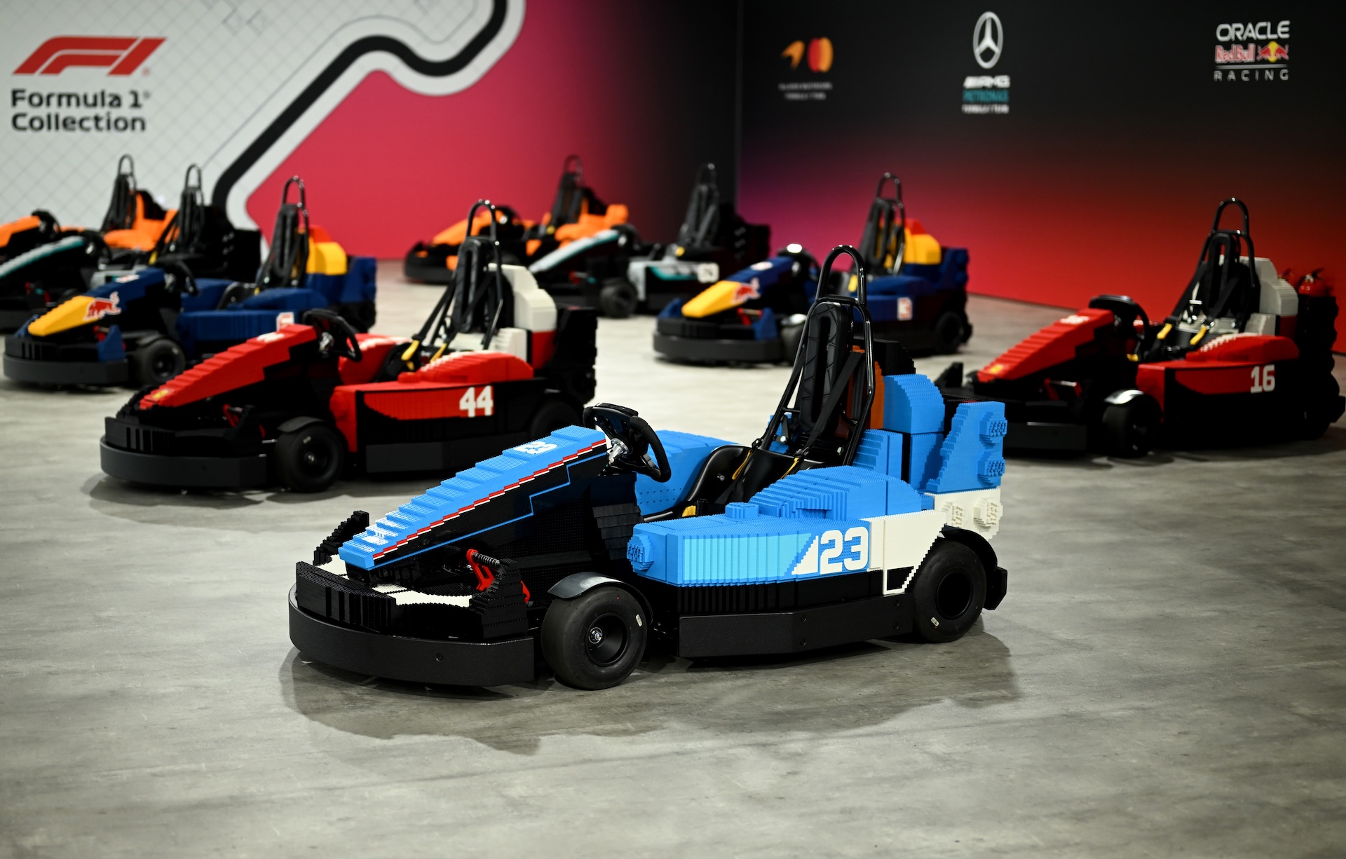 LEGO F1 minicars race 1
