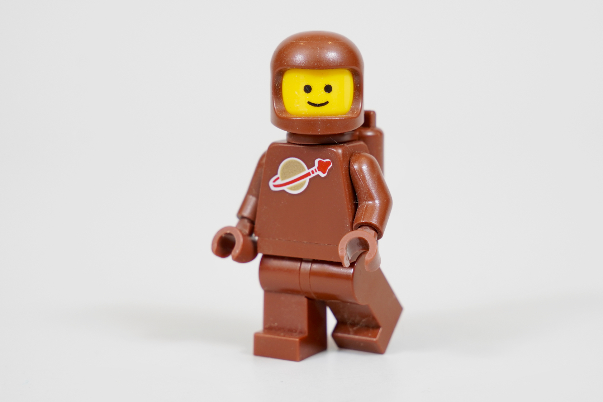 LEGO Classic Space astronaut brown