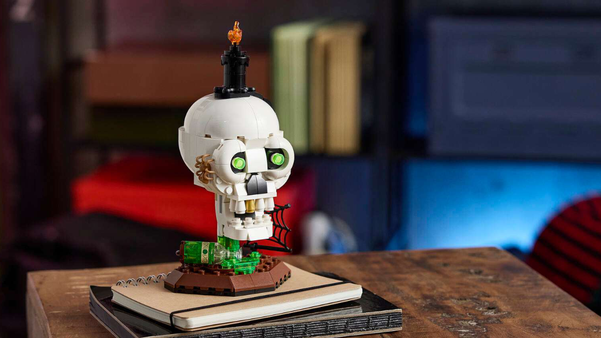 LEGO Seasonal 40883 Halloween Skull Candle featured-1