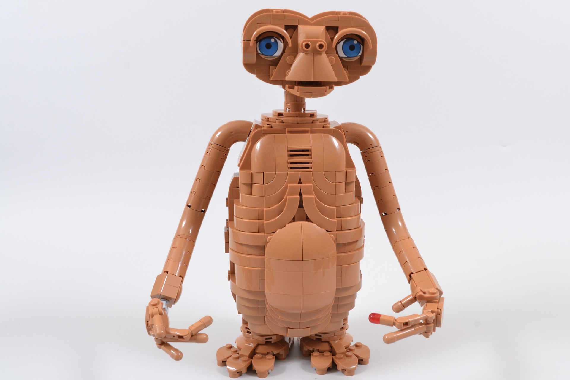 LEGO Icons 21370 E.T. the Extra-Terrestrial 1