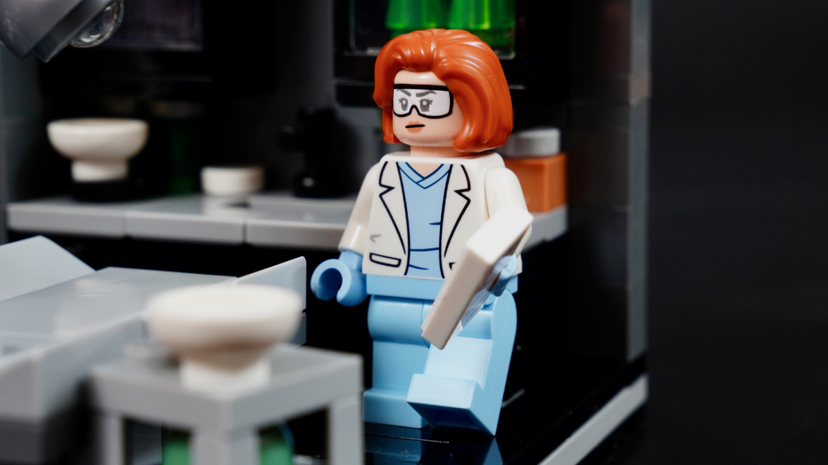 LEGO explains why the X-Files GWP is Scully’s Lab