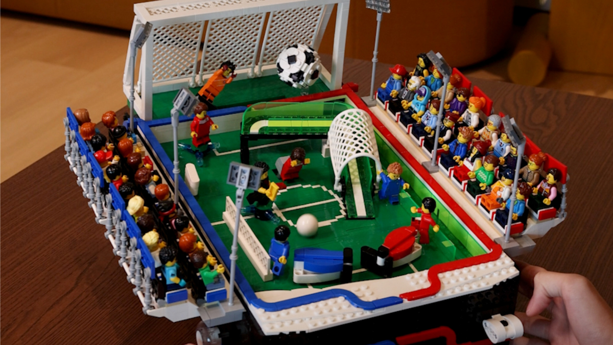 LEGO Arcade Pinball Machine gets a football makeover