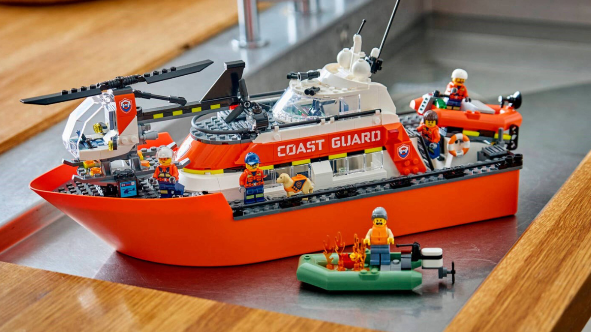 LEGO City’s new Coast Guard boat is already half price