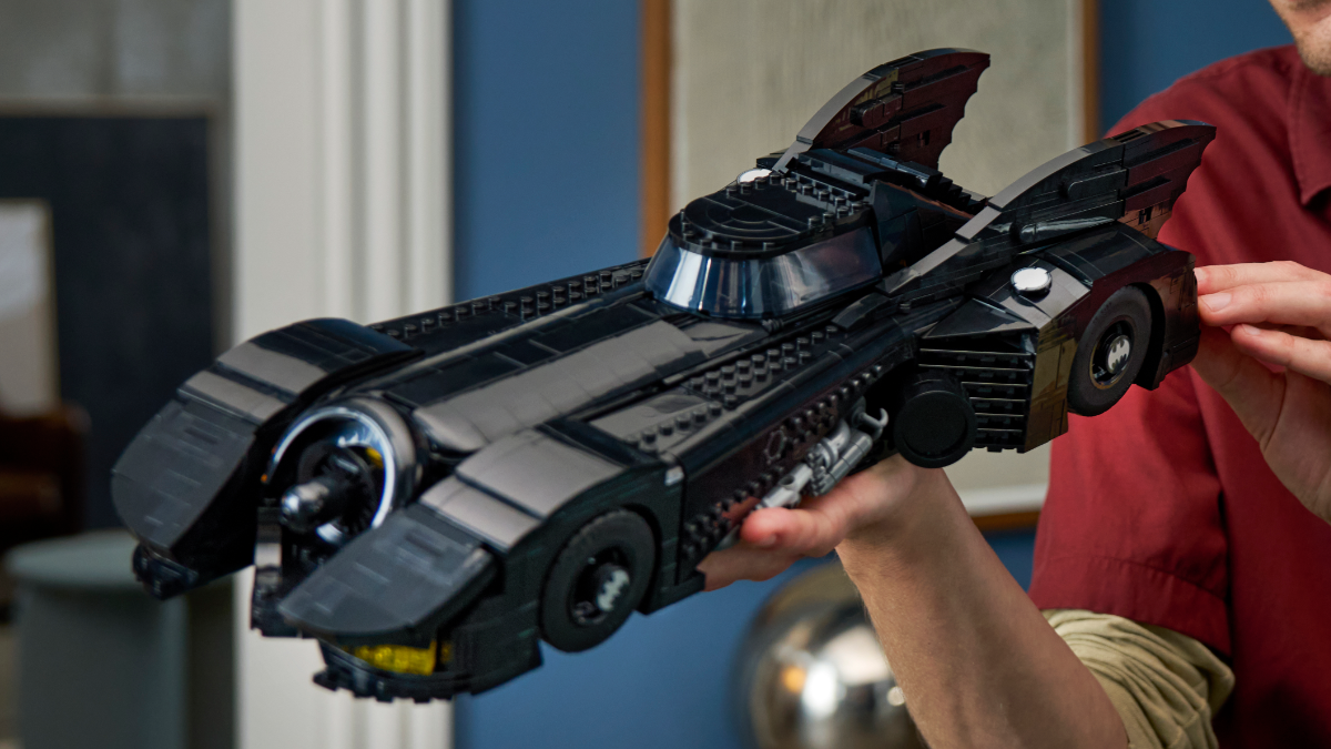 I fan LEGO reagiscono a un'altra Batmobile che "nessuno aveva chiesto".