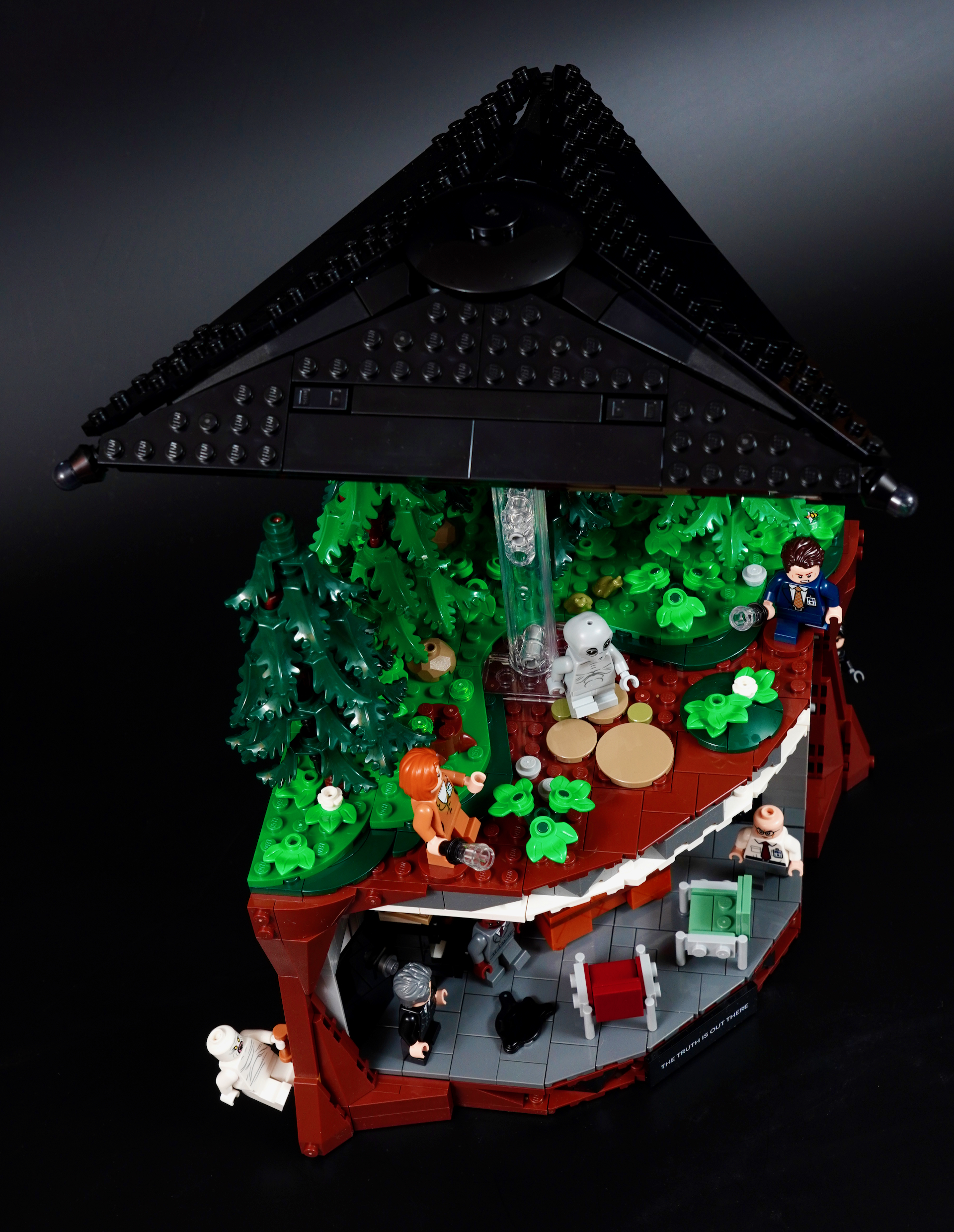 LEGO Ideas 21369 X-Files review - 38
